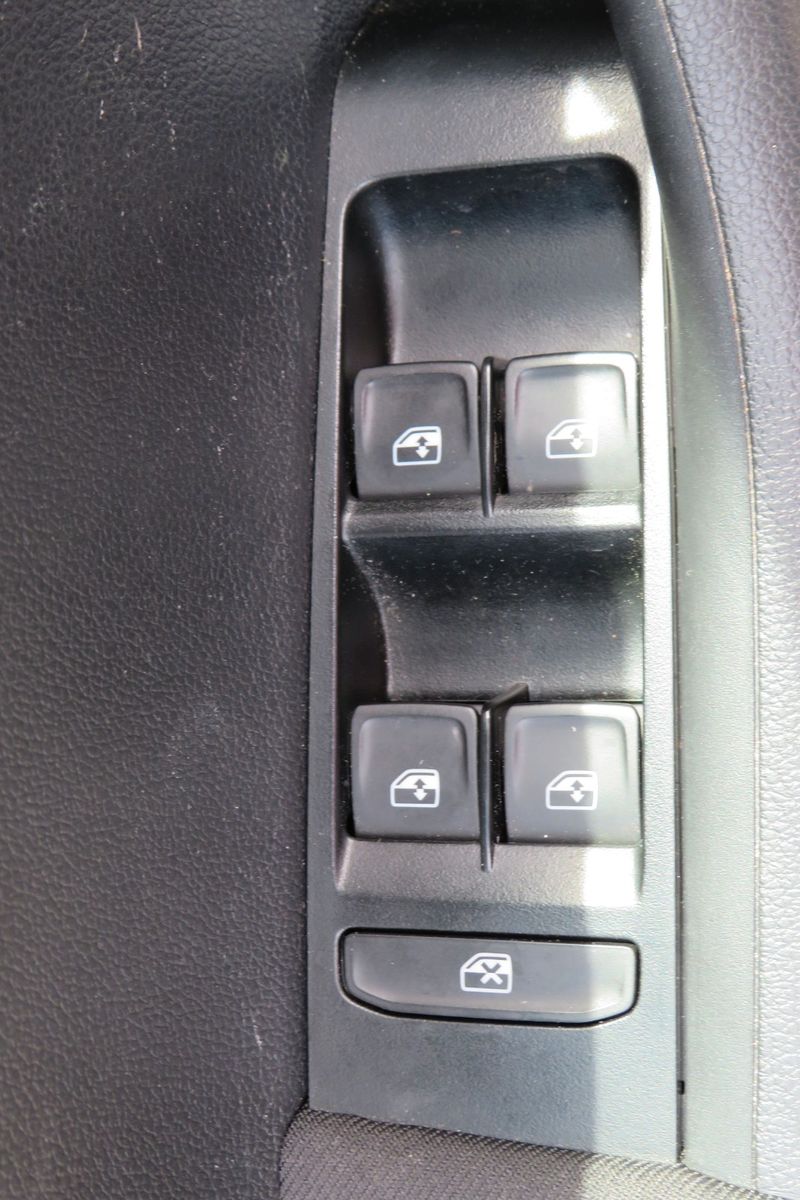 Fahrzeugabbildung SKODA Fabia Combi Ambition NAVI PDC GJ SITZH APP 1.HD