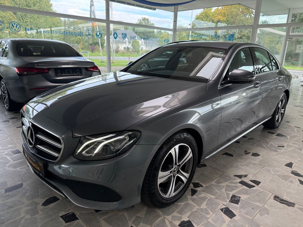 Image of Mercedes-Benz E 220