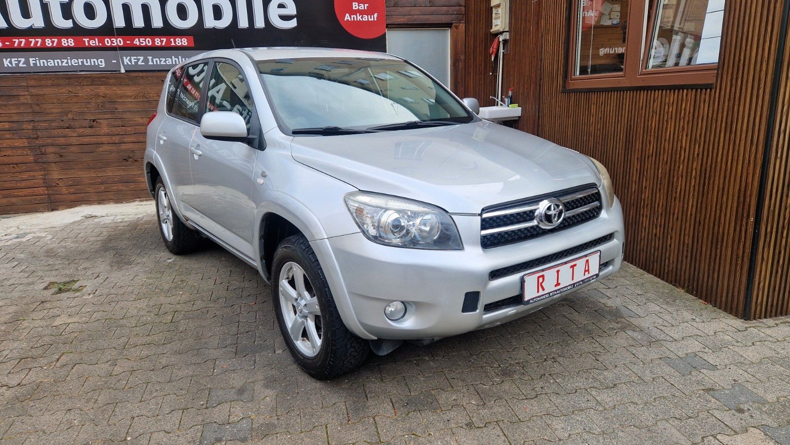 TOYOTA RAV4 - 2.2 177 CV - ATTELAGE - RÉGULATEUR DE VITESSE