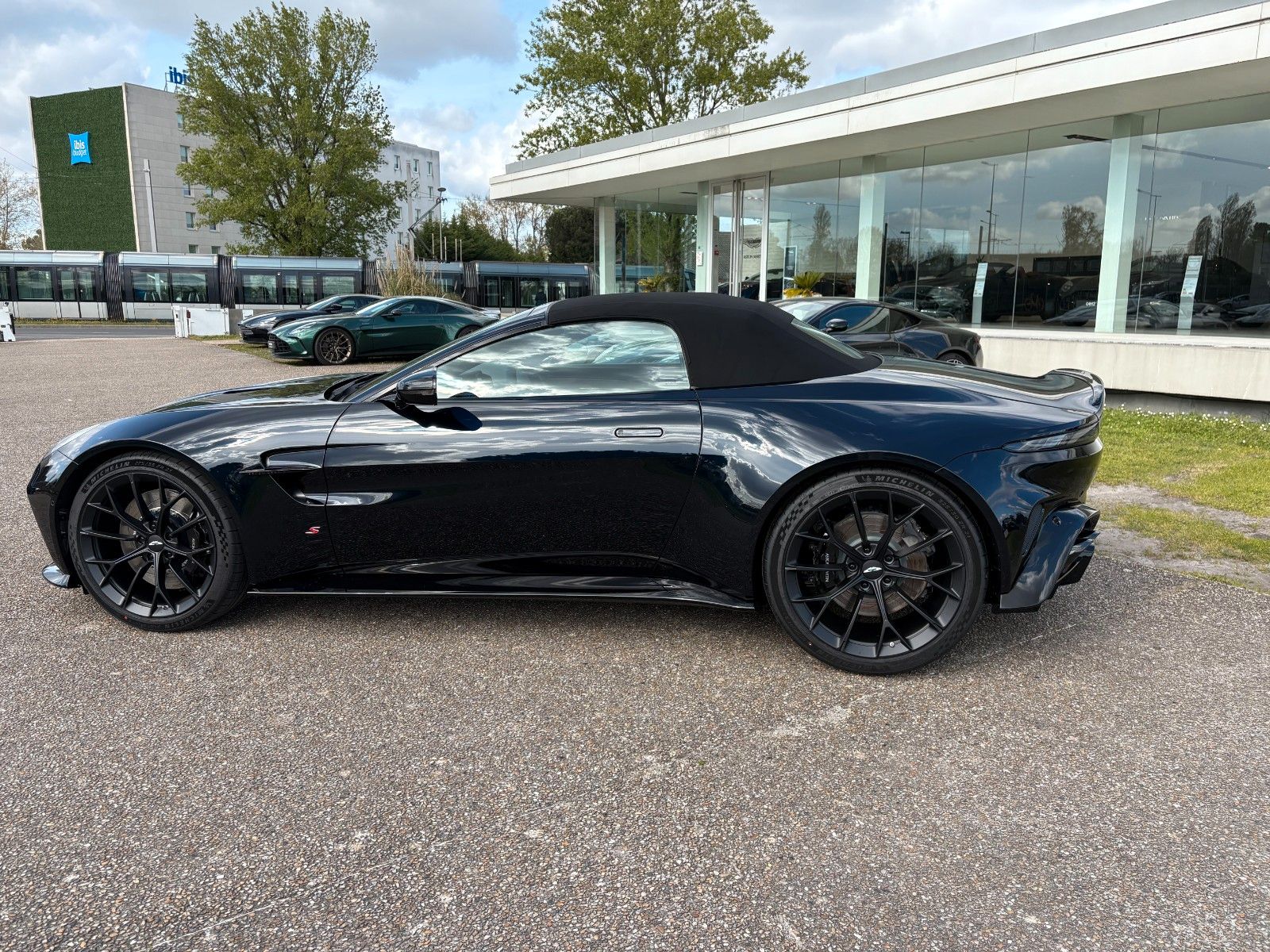 Aston Martin V8 Vantage S Roadster 4.0 V8 imagem 3