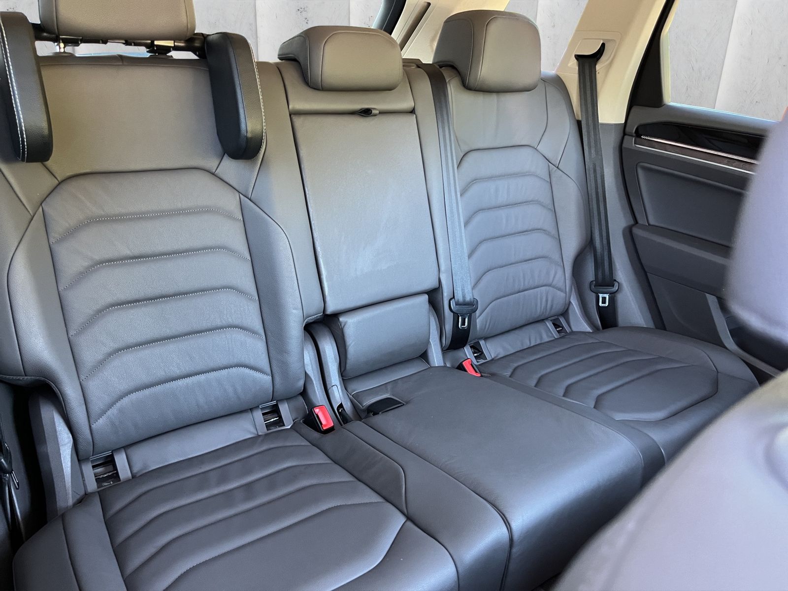 Fahrzeugabbildung Volkswagen Touareg R-Line "Exterieur Black Style" Atmospher