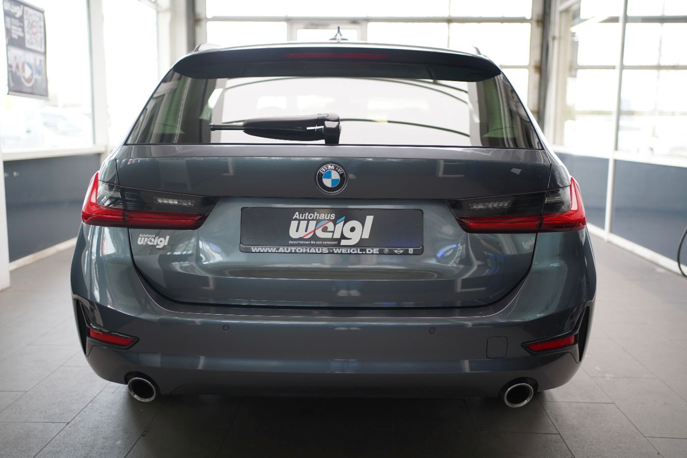 Fahrzeugabbildung BMW 320d xDrive Advantage LED+Akustikglas+DynLicht+L