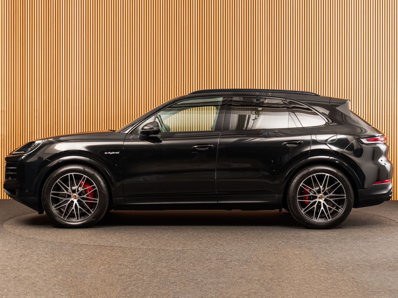 Porsche Cayenne S E-Hybrid HUD-21"-PANO-BOSE-SOFTCLOSE imagem 2