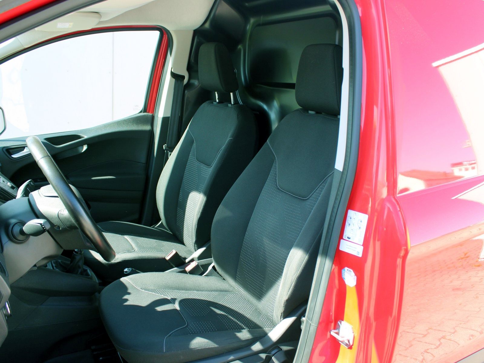 Fahrzeugabbildung Ford Transit Courier Trend 1,5 TDCi