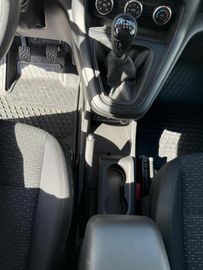 Mercedes E 250 - 11