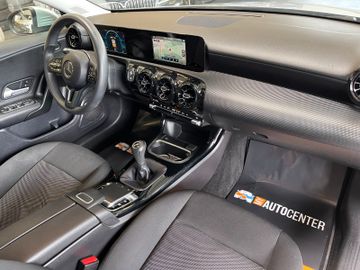 Mercedes-Benz A 200 A -Klasse *NAVI*PDC*SPURASSIST*TEMPOMAT*