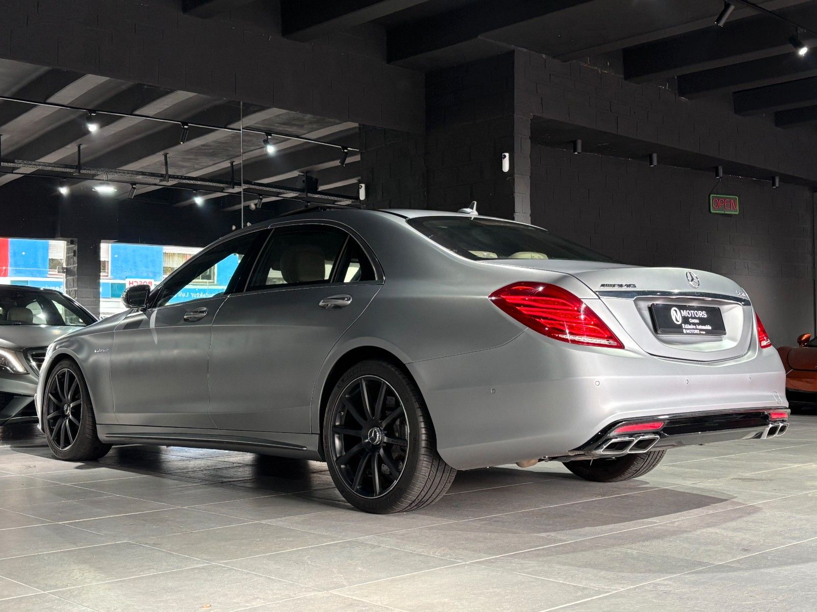 Fahrzeugabbildung Mercedes-Benz S 63 AMG L *Designo*Pano*Burmester*HUD*360KAM