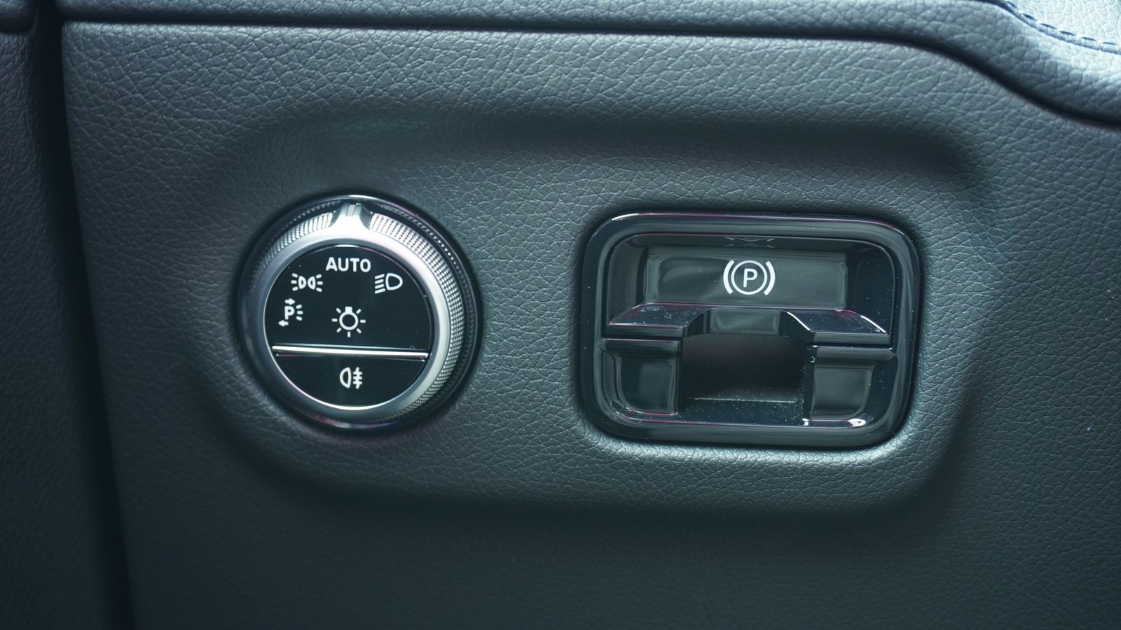 Mercedes-Benz EQE 300 AMG Line Memory Kamera AHK Standheizung foto 24