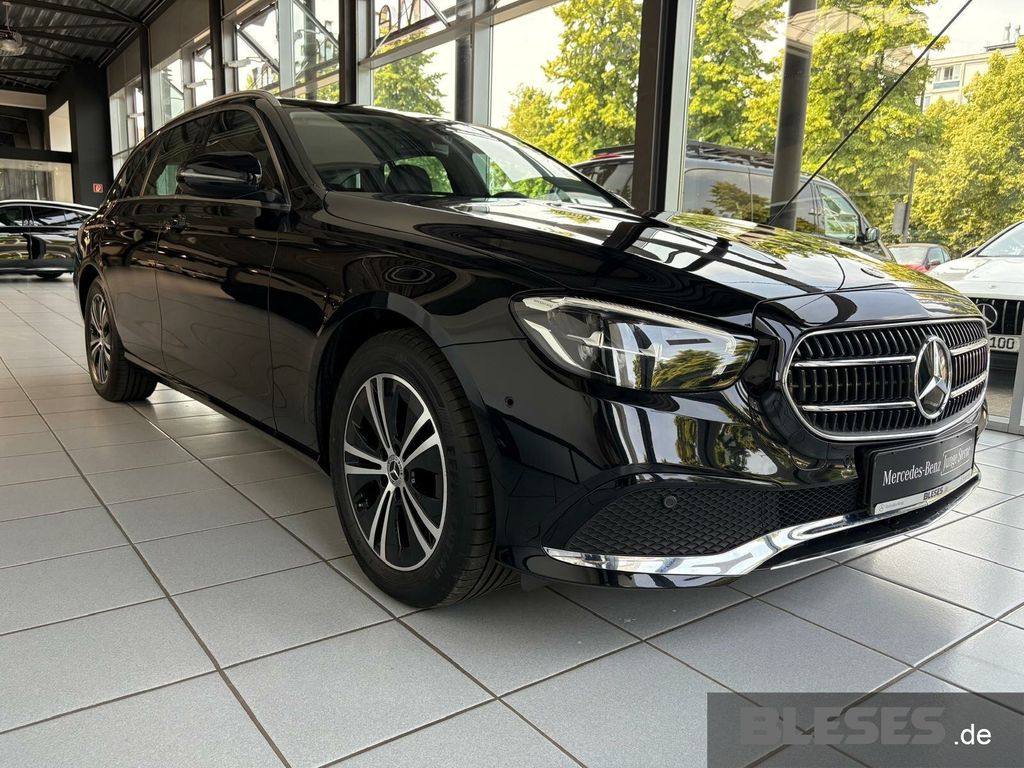 MERCEDES-BENZ E 220 – Bild 3