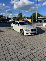 BMW 335i E92 - BMW 335 aus 2012: 335i