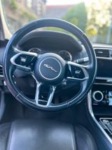 Jaguar XE Facelift Bj Dez 2019 - Jaguar XE aus 2019
