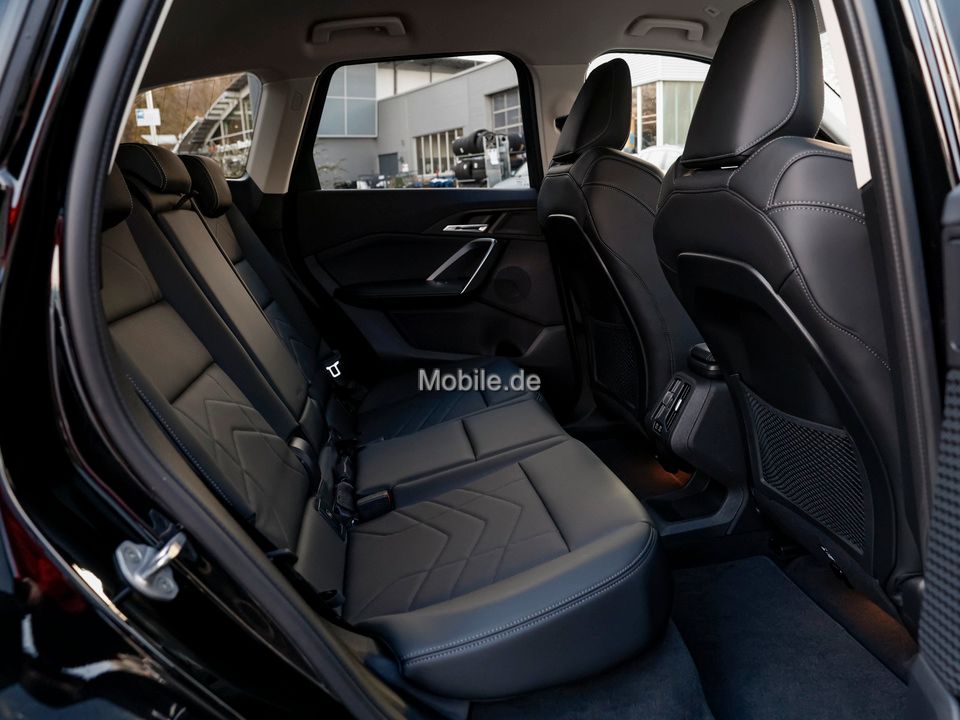 BMW iX1 - Bild 11