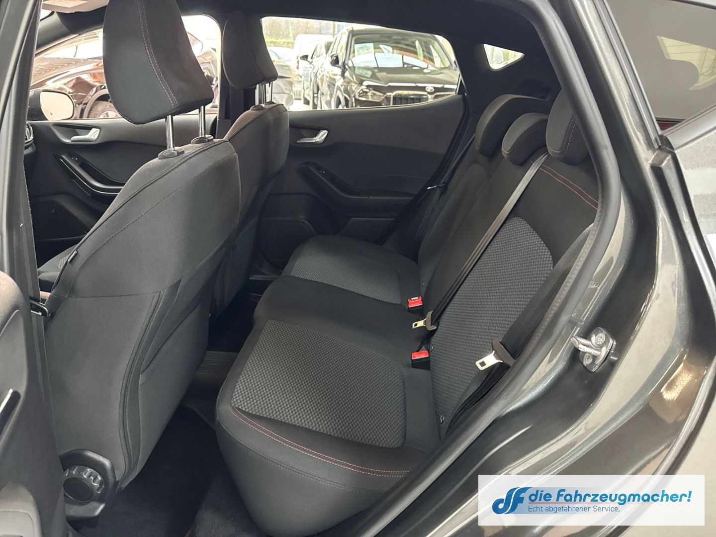 Fahrzeugabbildung Ford Fiesta ST-Line Navi Soundsystem B & O LED Apple