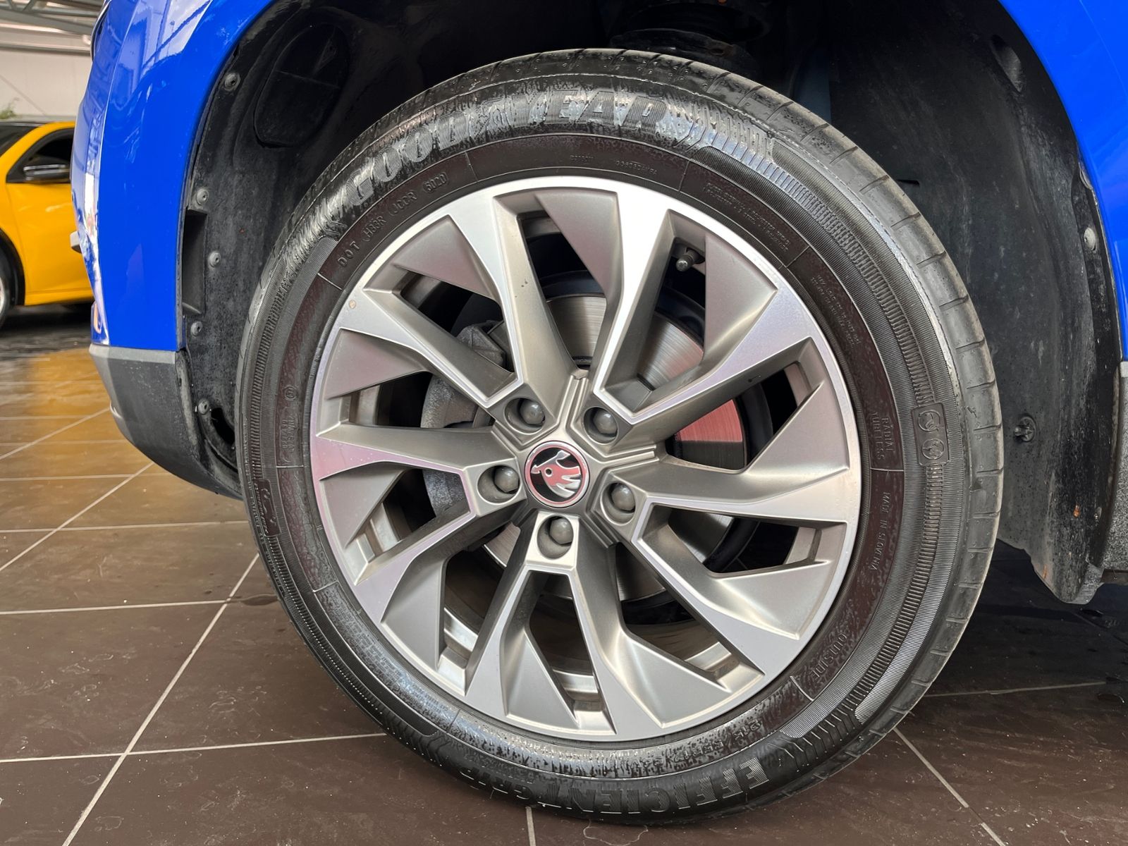 Fahrzeugabbildung SKODA Karoq Clever ACC RFK LED NAVI