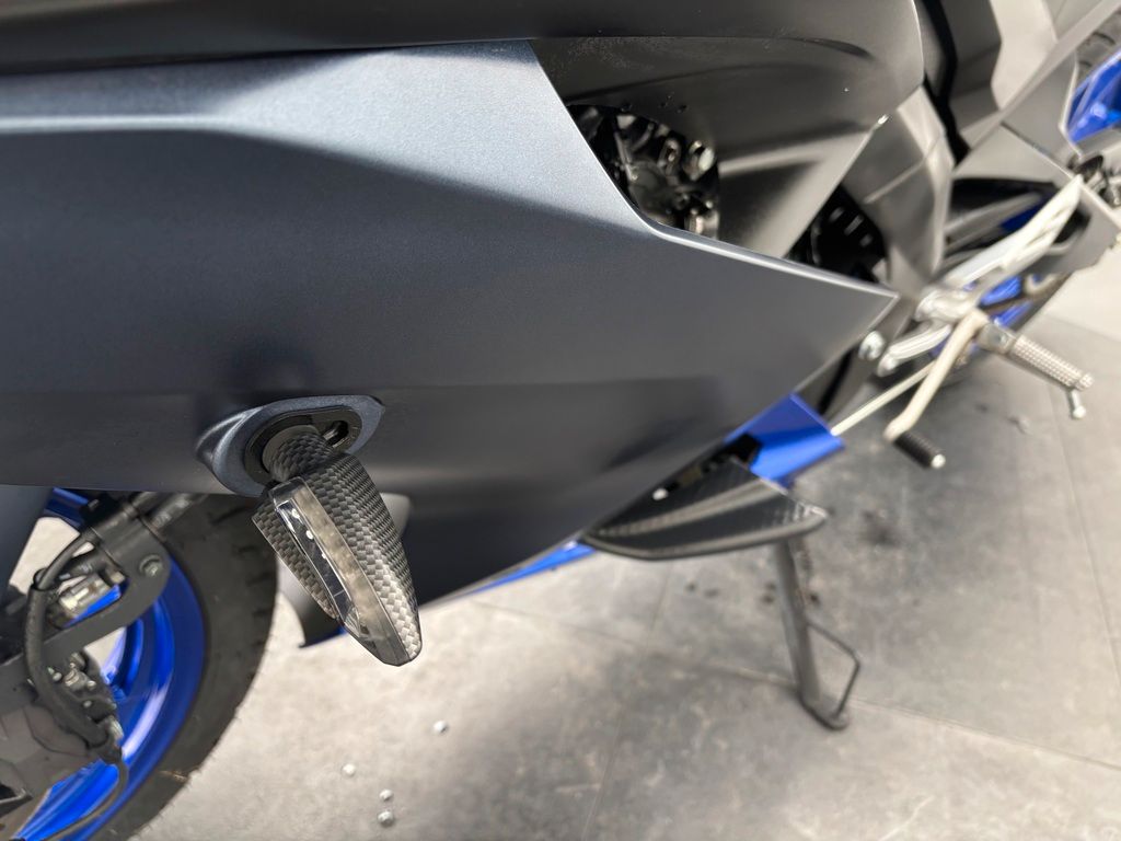 Fahrzeugabbildung Yamaha YZF-R125 *TOP MIT ZUBEHÖR