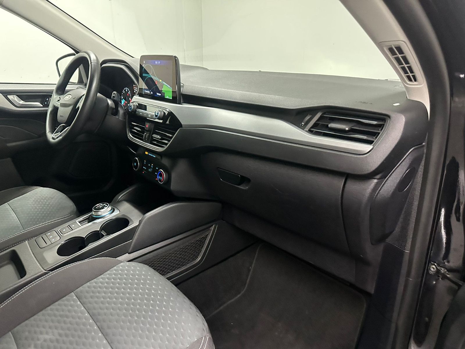 Fahrzeugabbildung Ford Kuga 1.5 EcoBlue Cool & Connect *KLIMA*NAVI*SH*