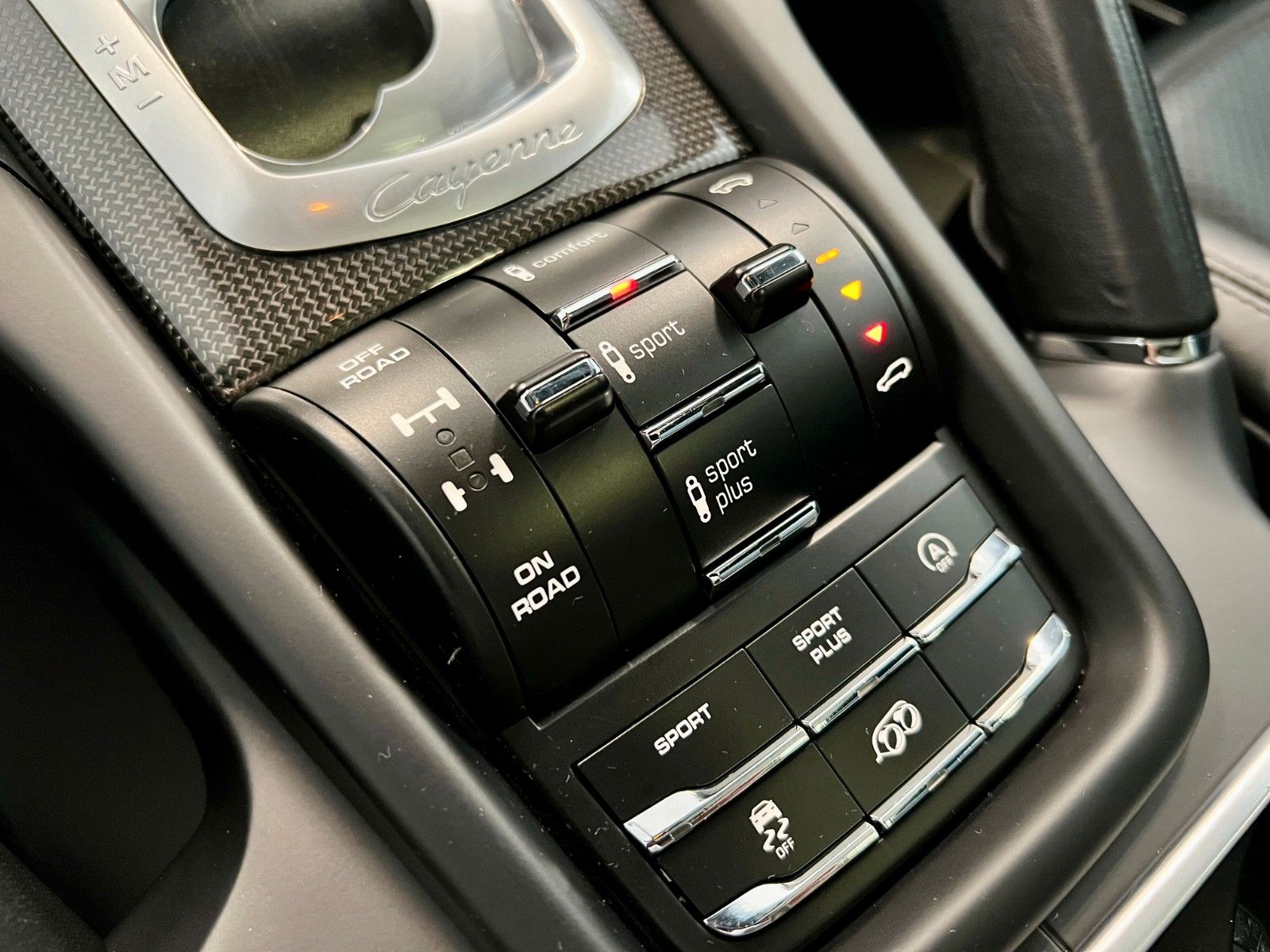 Fahrzeugabbildung Porsche Cayenne Turbo S SportDesign/Panorama/21Zoll