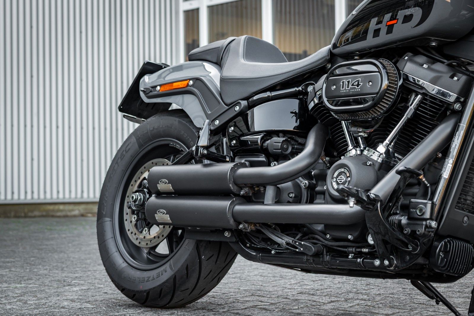 Fahrzeugabbildung Harley-Davidson FXFBS FAT BOB 114 CUI SOFTAIL - JEKILL&HYDE -