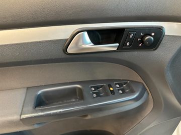 MYAUTOCENTER – Gebraucht- und Jahreswagen mit Werkstattservice in Pfaffenhofen Volkswagen Touran *7-SITZER*TÜV 827*2-ZONEN*PDC*DACHRELING