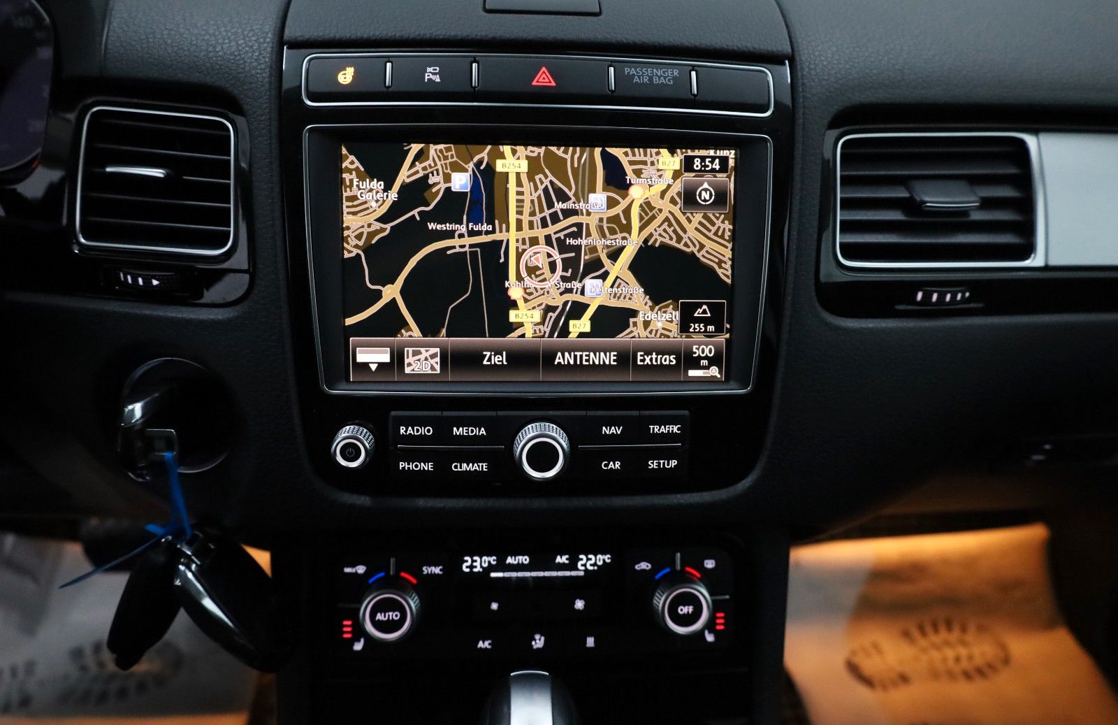 Fahrzeugabbildung Volkswagen Touareg V6 TDI 4M Navi,Xenon,360° Kamera,AHK