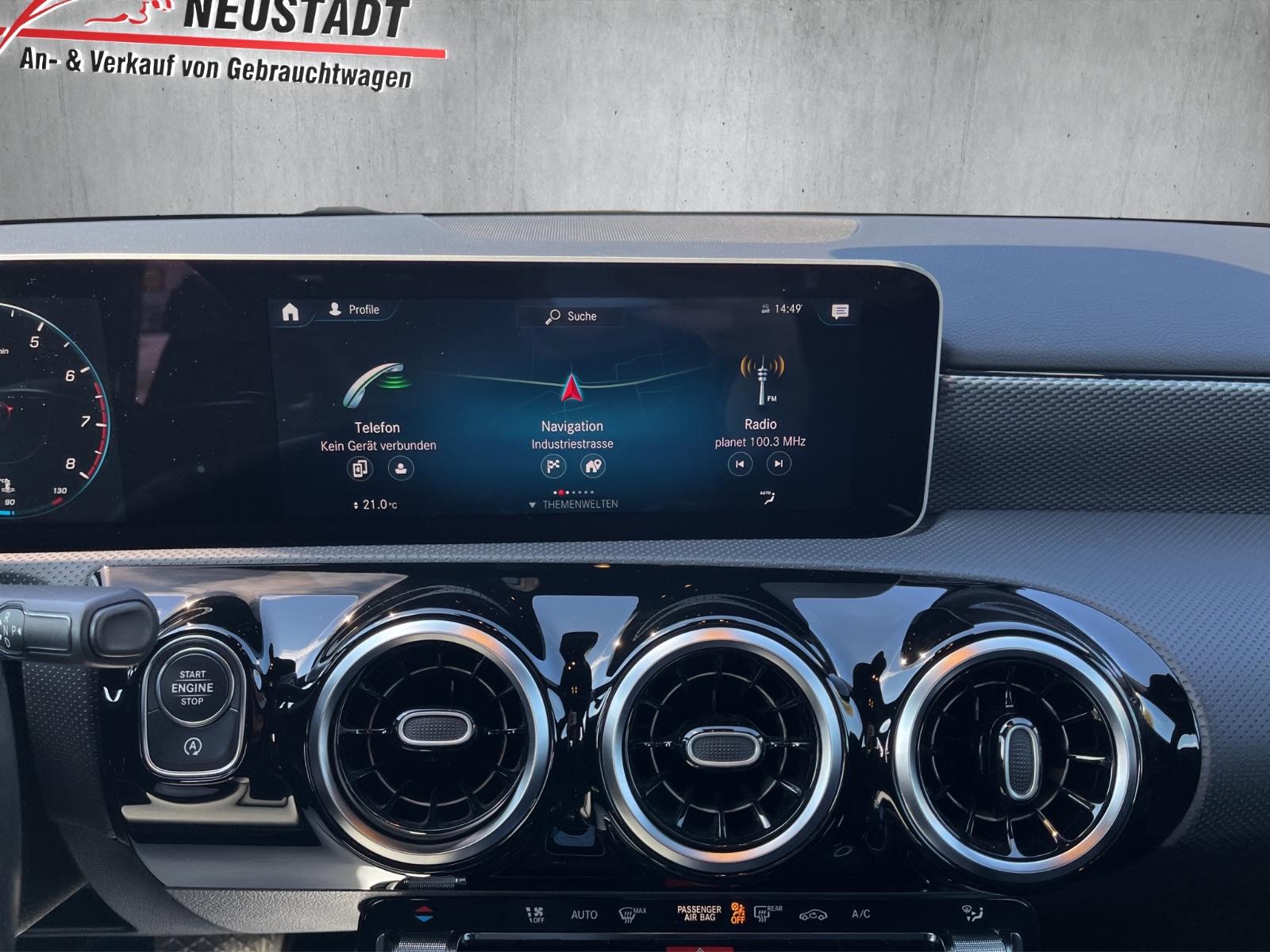 Mercedes-Benz A 250  Business PDC/LANE/APP/NAVI/KLIMAA