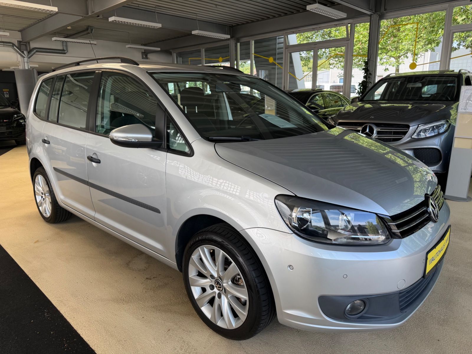 Fahrzeugabbildung Volkswagen Touran 2.0 TDI DSG