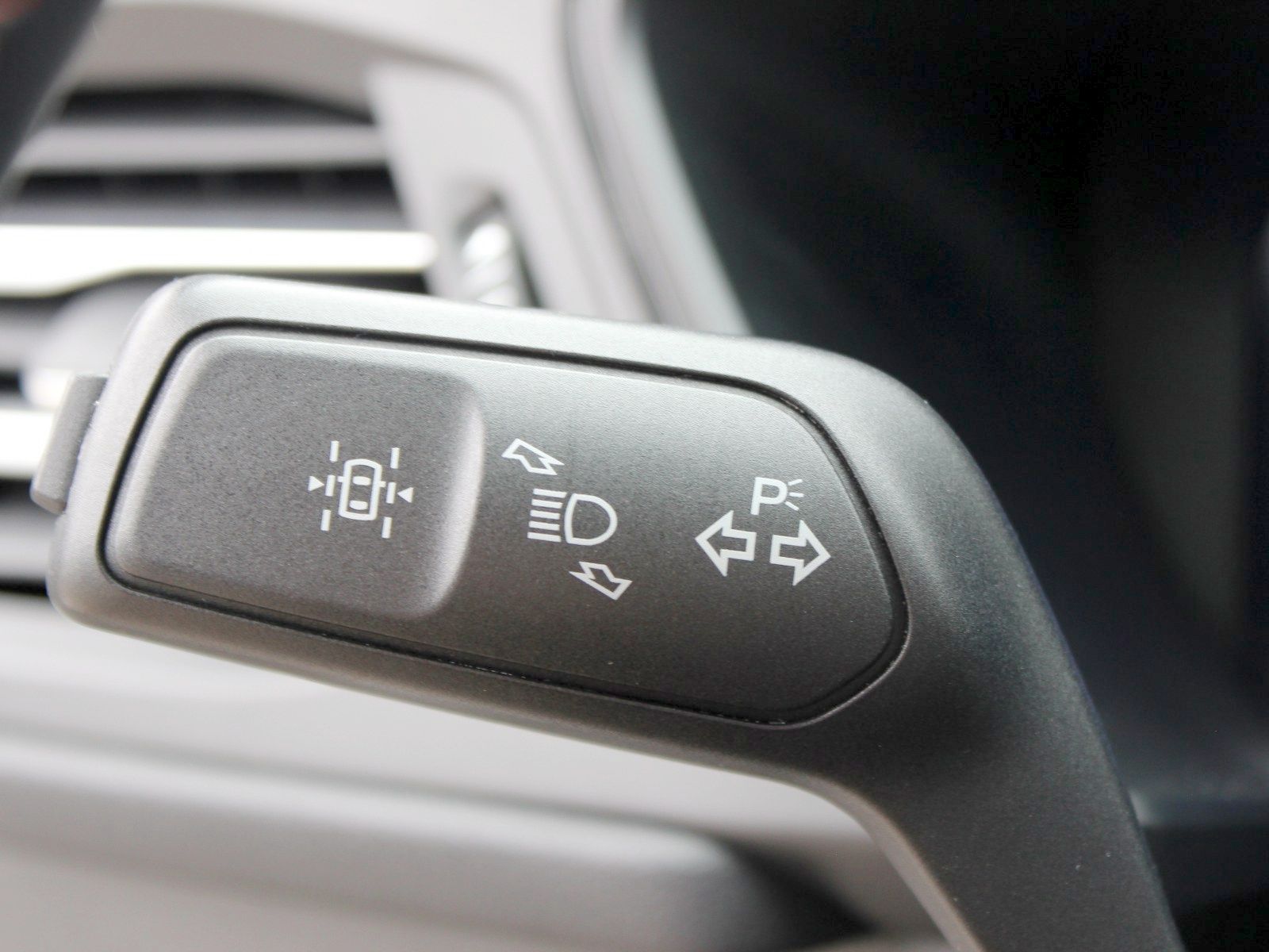 Fahrzeugabbildung Ford Kuga Plug-In Hybrid ST-Line X 2,5 Duratec