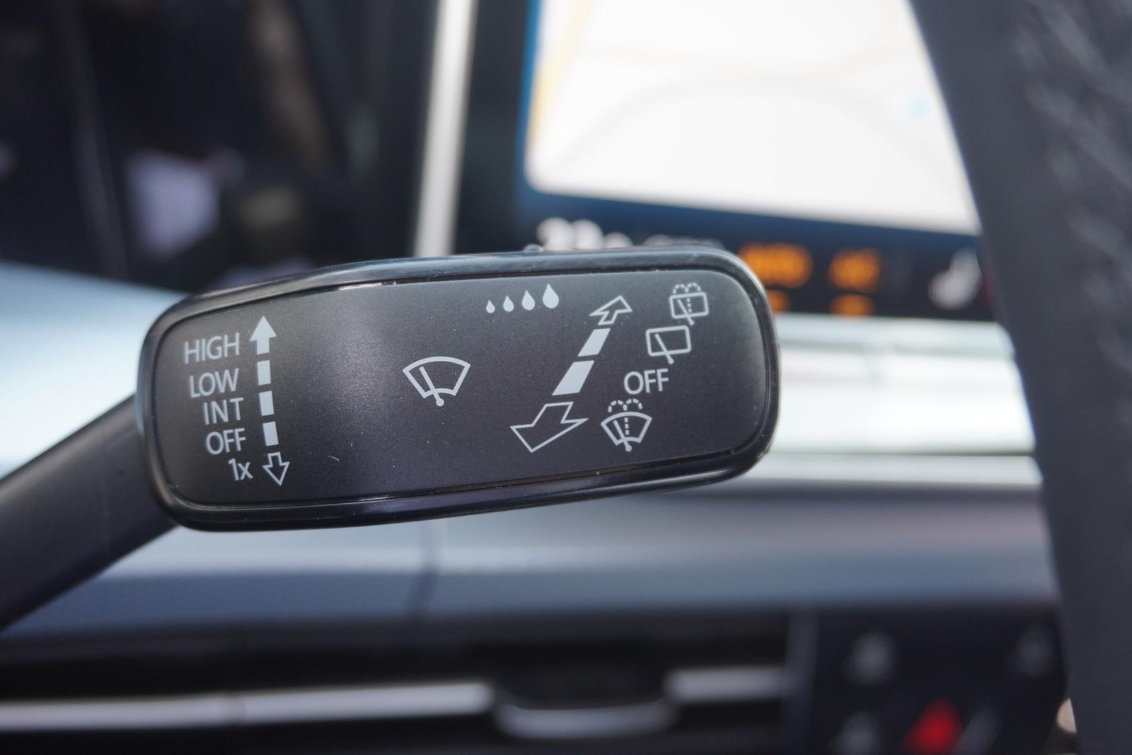 Volkswagen Golf VIII 1.5 eTSI Goal DSG LED Navi Sitzheizung, миниатюра 26