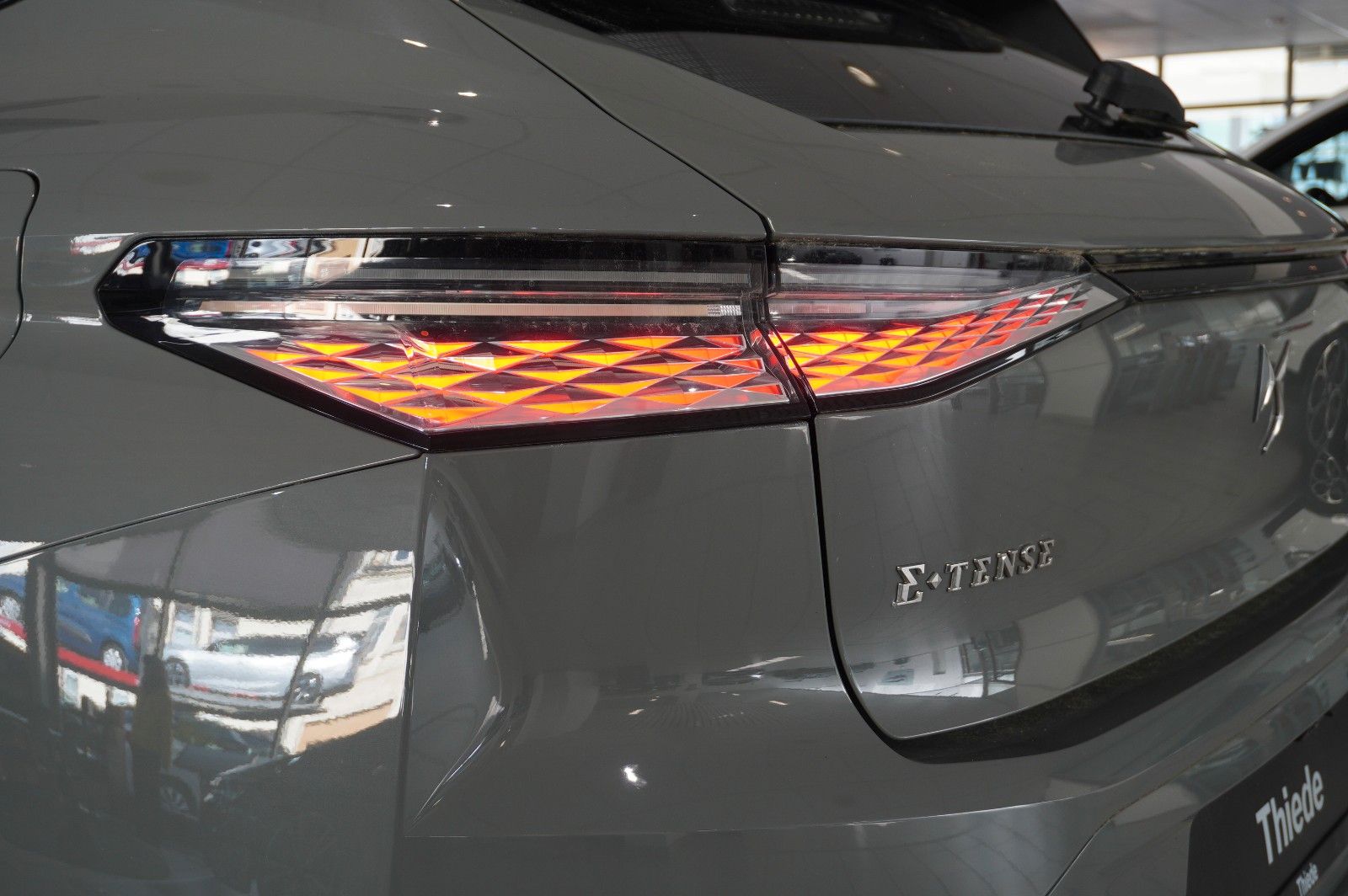 Fahrzeugabbildung DS Automobiles DS4 DS 4 E-Tense PERFORM. LINE PHEV NAVI/LED/DAB