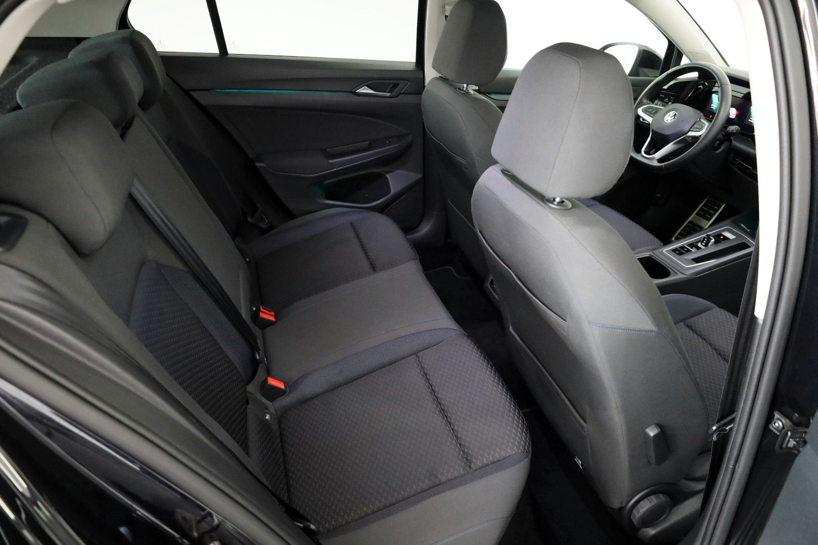 Fahrzeugabbildung Volkswagen Golf VIII Lim. United,Navi,LED,SH,DAB,ACC,AHK