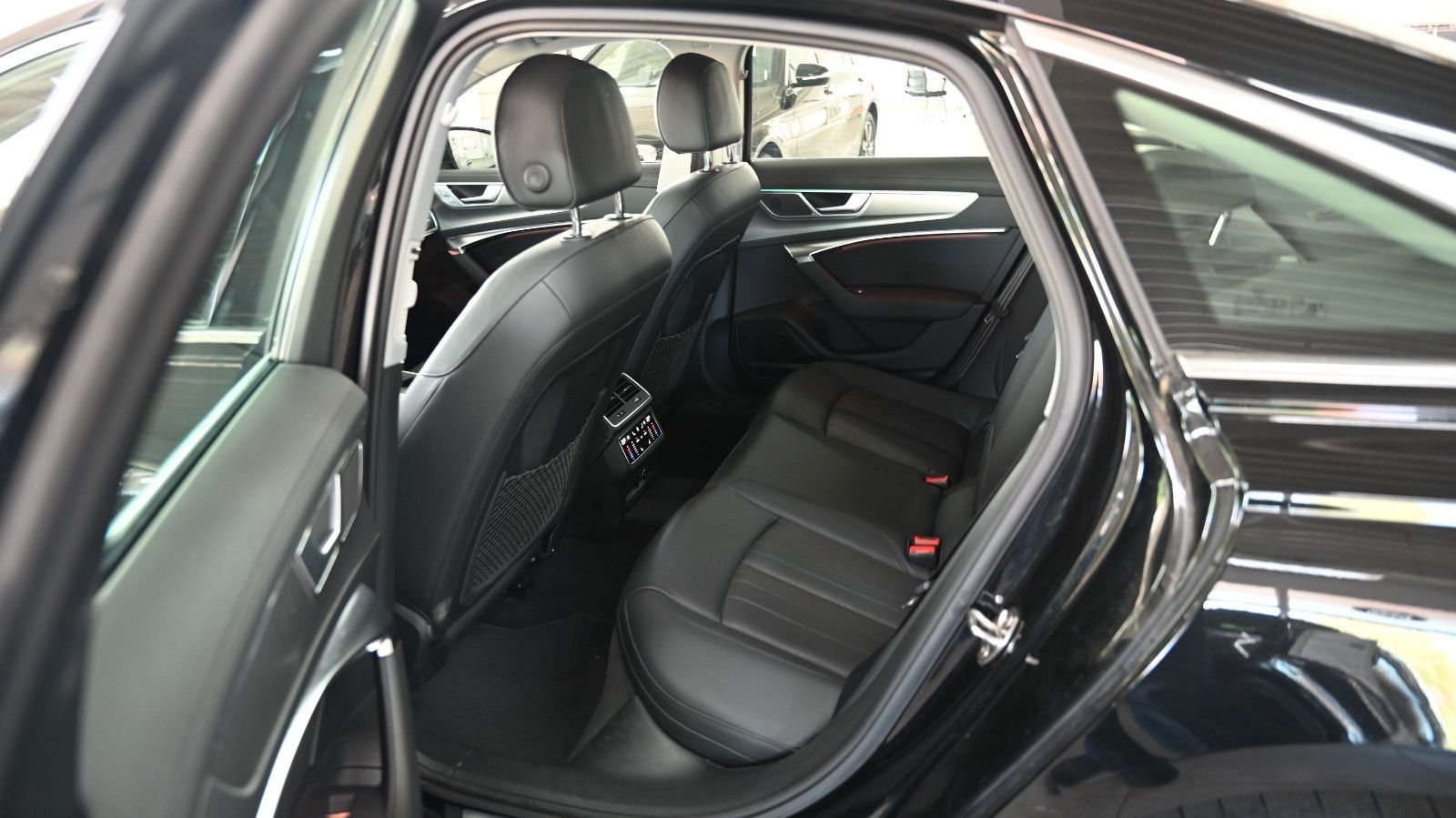 Audi A6 Lim. 45 TFSI quattro design HUD STANDHZG foto 23