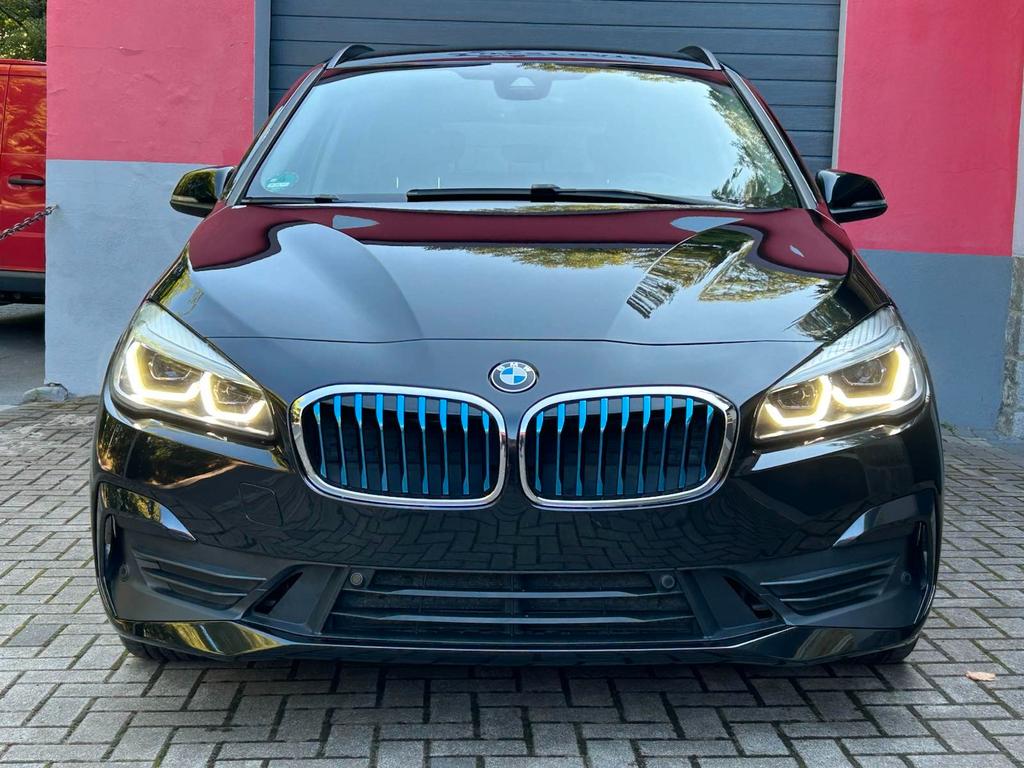 BMW 225