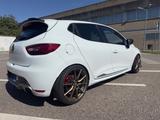 Renault Clio RS TCe 200 EDC RS - Renault Clio: Automatik
