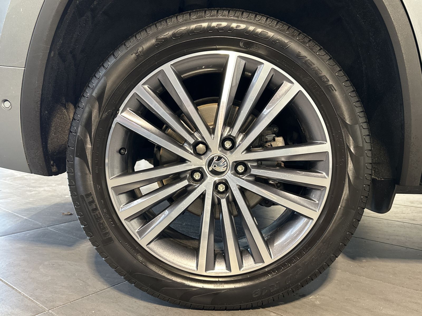 Fahrzeugabbildung SKODA Kodiaq 2.0 TDI DSG L&K 4x4 NAV+LED+PANO+360°+VC