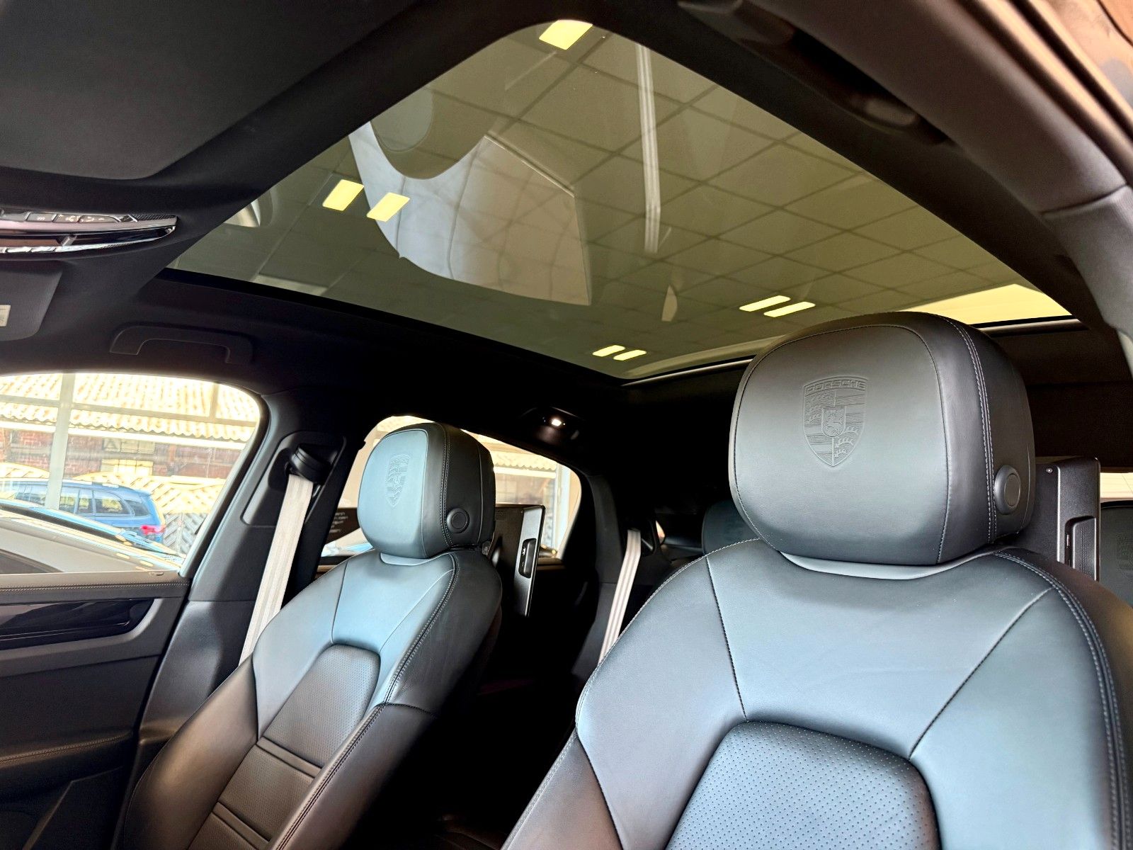 Porsche Cayenne Coupe Platinum Edition SportDesign foto 8