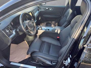 Volvo V60 B4 Mild-Hybrid Plus Dark