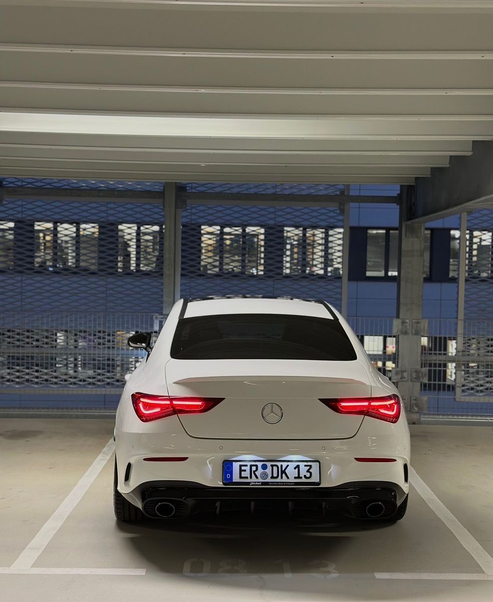 MERCEDES-BENZ CLA 35 AMG Mercedes-AMG CLA 35 4MATIC DCT Me...