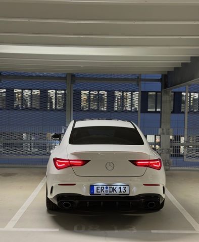 MERCEDES-BENZ CLA 35 AMG Mercedes-AMG CLA 35 4MATIC DCT Me...