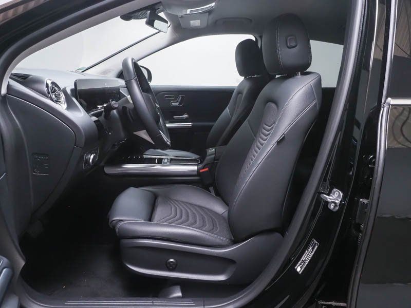 Fahrzeugabbildung Mercedes-Benz GLA 200 Progressive*Totwink*Memory*Kamera*LED*