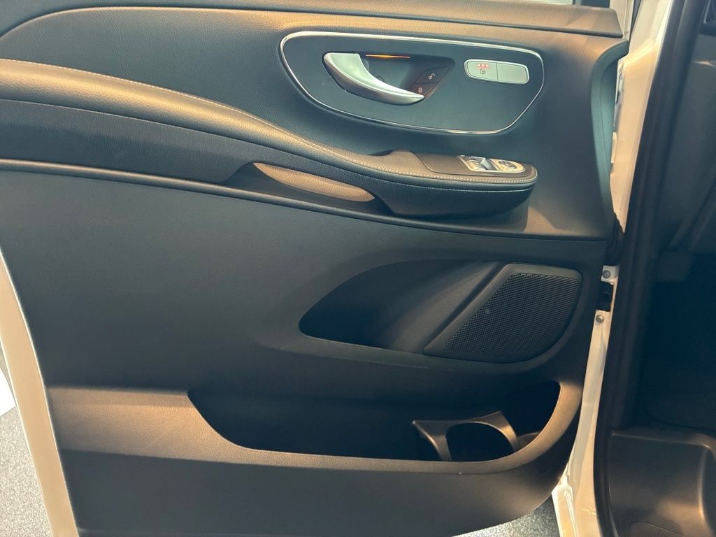 Mercedes-Benz EQV 300 Avantgarde lang 360°Kamera LED Leder foto 5