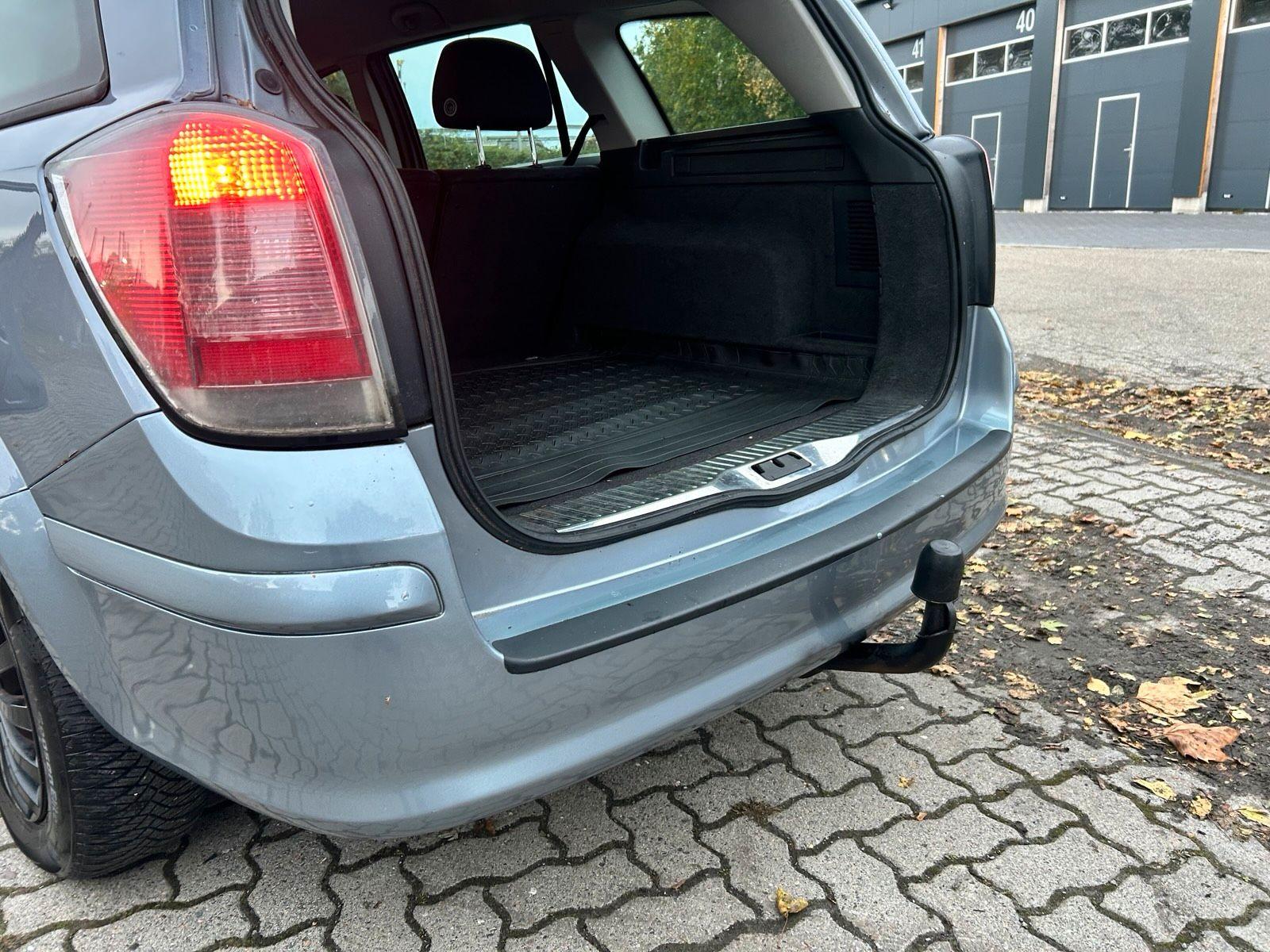 Opel Astra 2006 — photo 12