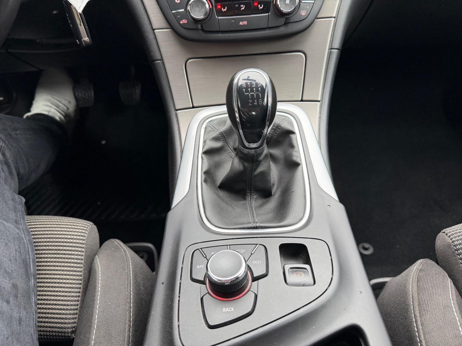 Opel Insignia A 1.6 Lim. Edition Navi Klimaauto Tempo