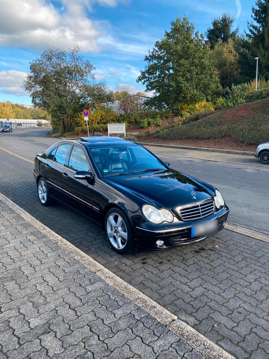Mercedes-Benz C 320