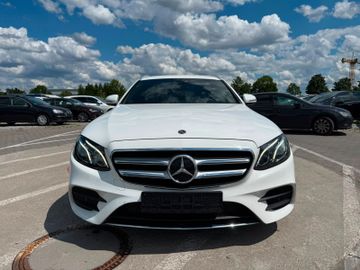 Mercedes E 220 - 2