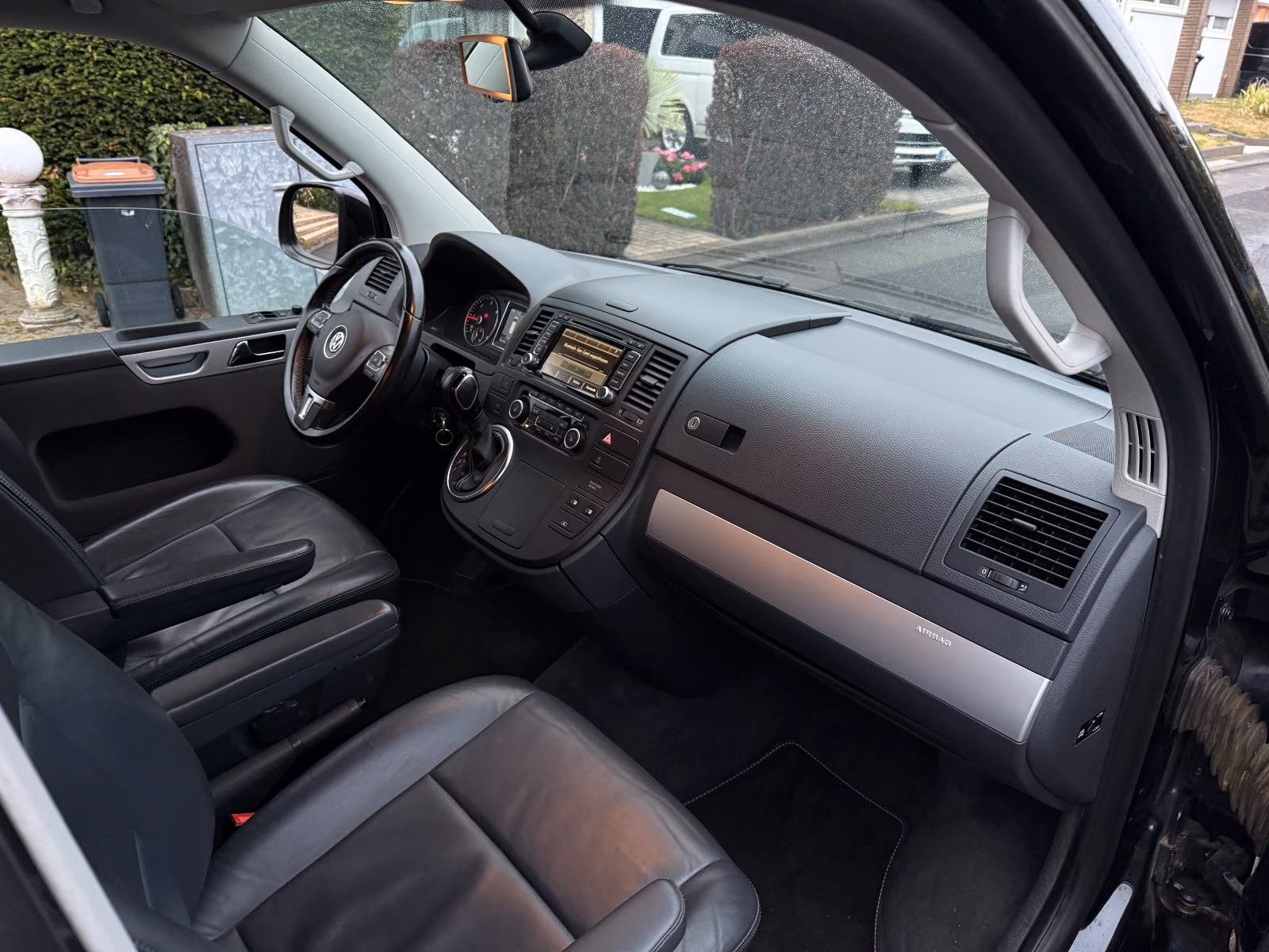 VOLKSWAGEN T5 MULTIVAN 2.0 TDI 180ch 4MOTION - CUIR NAPPA - 7 PLACES - CAMÉRA - GPS - ATTELAGE