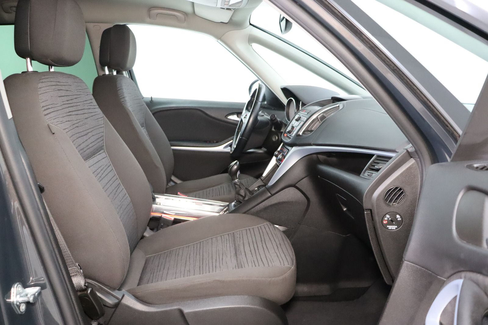 Fahrzeugabbildung Opel Zafira Tourer 1.4 Turbo Style * Sitzhzg. * PDC *