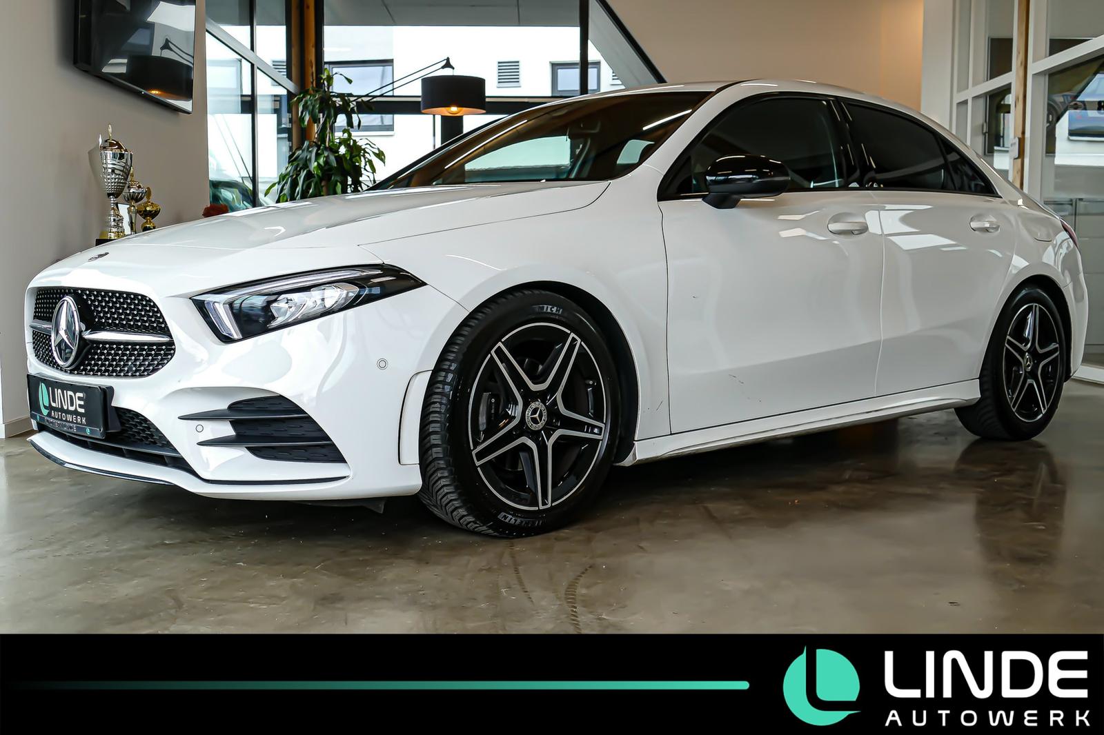 Mercedes-Benz A 180 AMG Line Limousine |LEDER|NAVI|R.KAMERA