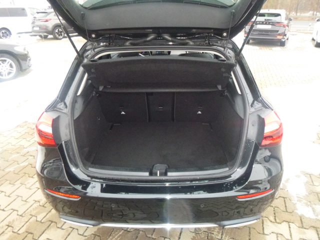 Fahrzeugabbildung Mercedes-Benz A 180 >AUT/NAVI/Sitzheiz/SR NEU<