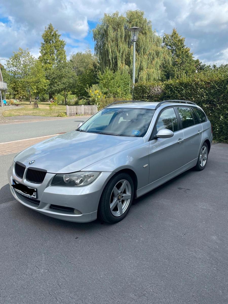 BMW 318, 2006