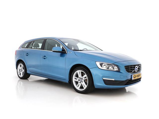 Volvo V60 2.4 D6 AWD Plug-In Hybrid Momentum Aut. *NAV